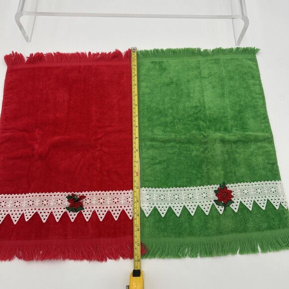 2 Vintage Stevens Utica Fingertip Towels Poinsettia’s Green And Red With Lace - Picture 9 of 11